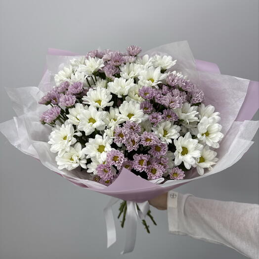 Букет из ромашковых хризантем 🌸 «Лавандовое утро»