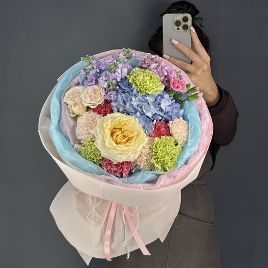 Авторский букет💕 Гортензия, маттиола, диантусы и Пионовидная Роза Канделайт