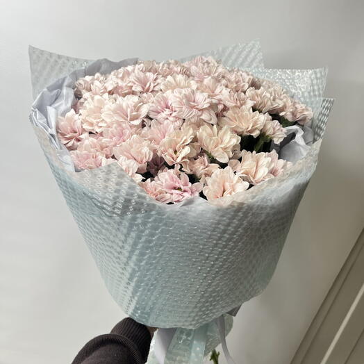 Букет с розовыми ромашками