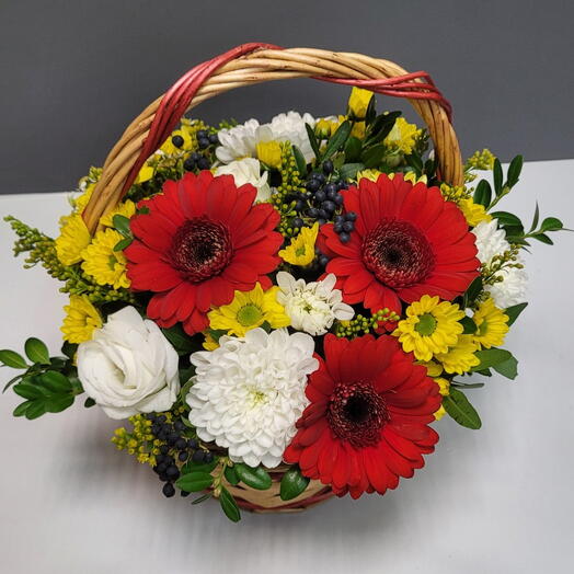 Корзина с цветами 54