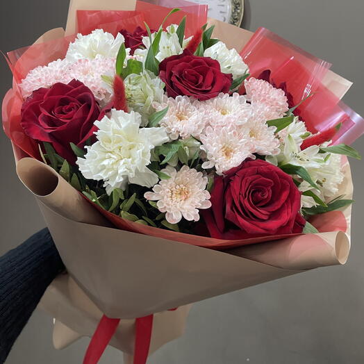 Букет с бордовыми розами 🌹