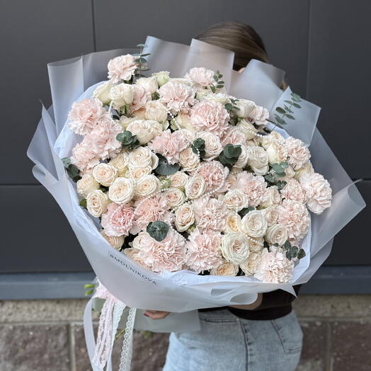 ВАУ БУКЕТ 🥰/ большой букет цветов / кустовые розы и диантусы в большом букете