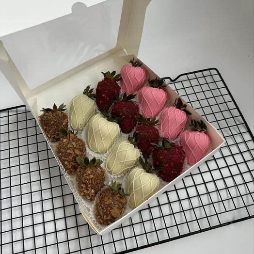 Клубника в шоколаде «Раффлезия»