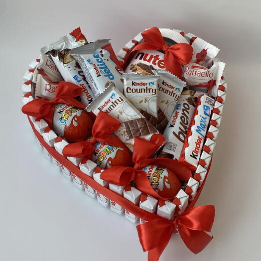 Сладкий подарок «Моя мадам» 🌹
Kinder вкусный набор
