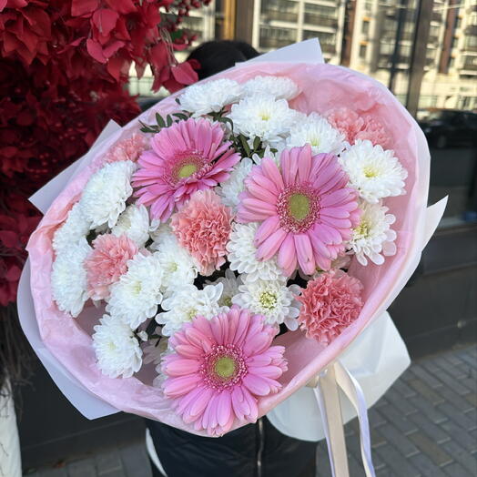 Букетик с герберой, кустовой хризантемой 🌸