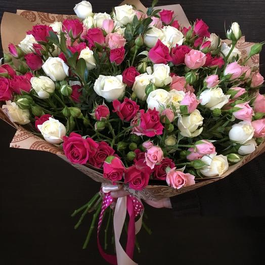 Bouquet of spray roses