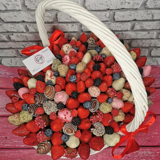 Strawberry basket VIP