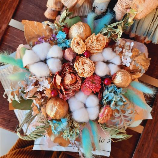 Composition of dried flowers " Zlata"