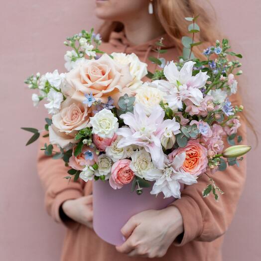 Hatbox with peony lilies, roses and blue oxypetalum