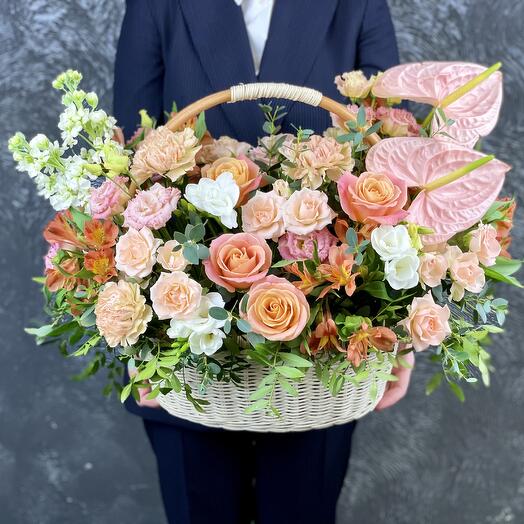 Цветы в корзине Парижские тайны