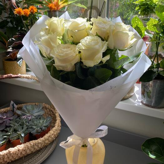 Ramo de rosas blancas