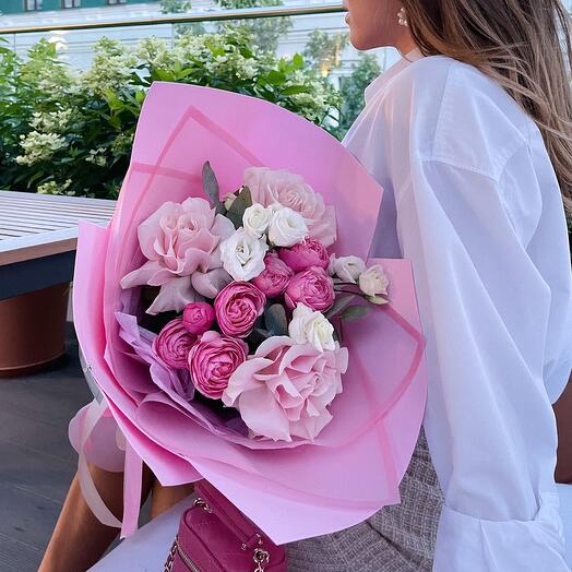 Ramo de rosas de encaje
