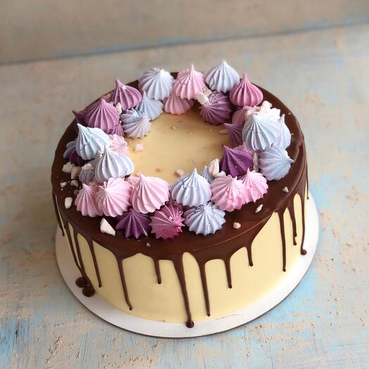 Meringue cake