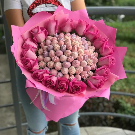 Сатурн XXL с розовыми розами