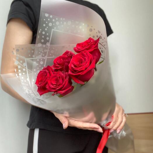 Bouquet of five red roses