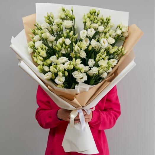 "Not red" lisianthus