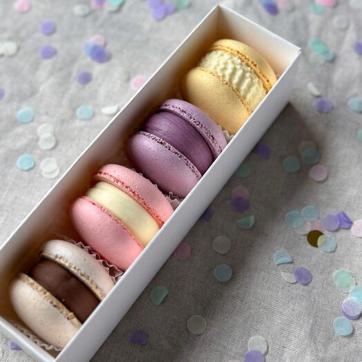 Set of macaroni cakes 5 pcs