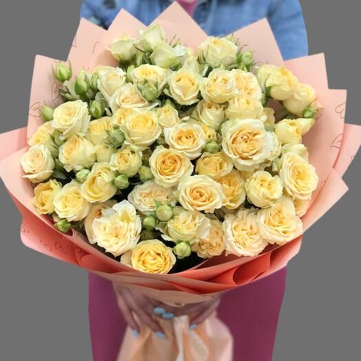 Bouquet of bush roses
