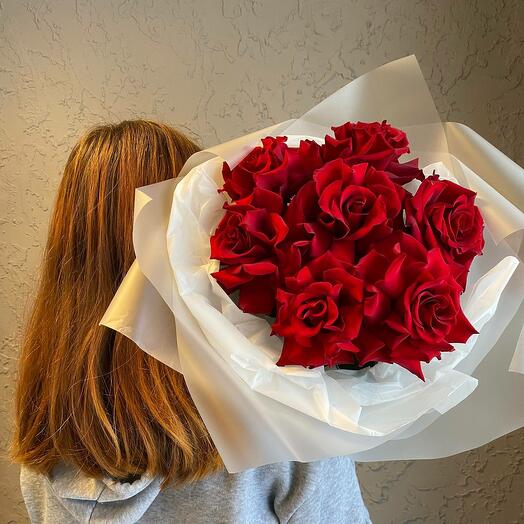 Моно букет из 7 красных французских роз