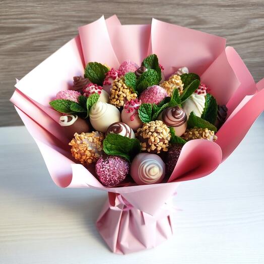 Букет из клубники в шоколаде "Всё в шоколаде" - подарок маме, любимой, жене, сестре, подруге, бабушке