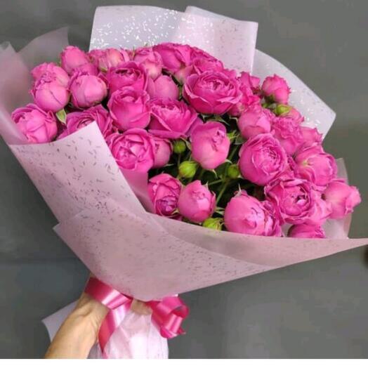 Rosas de arbusto con entrega