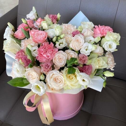 Flores en una Caja en una escala rosa suave