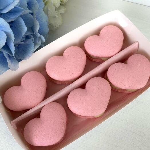 Macaroni set (macarons, macaroons) "Heart" as a gift to your beloved