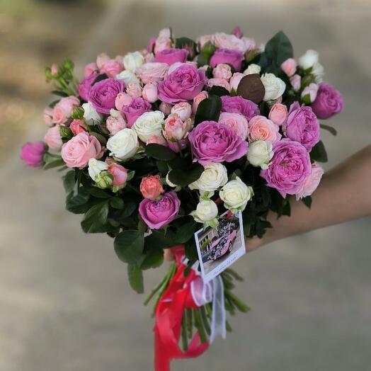 Bouquet "Capricious little thing" of 51 roses