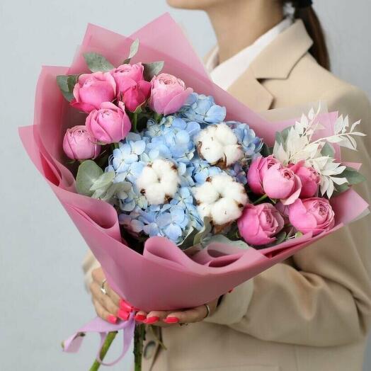 Bouquet with hydrangea and peony rose