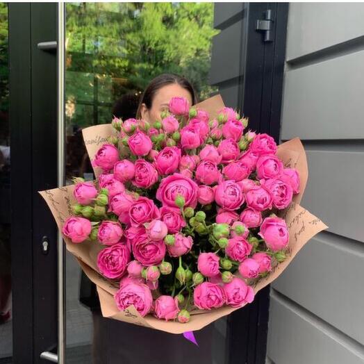 Букет пионовидных роз