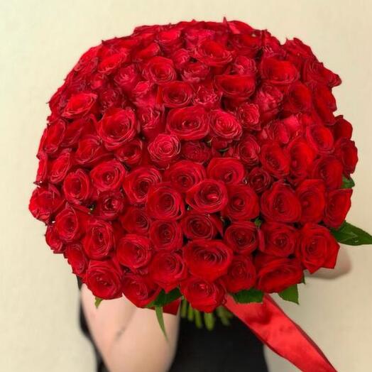 101 róż Red Naumi 60cm