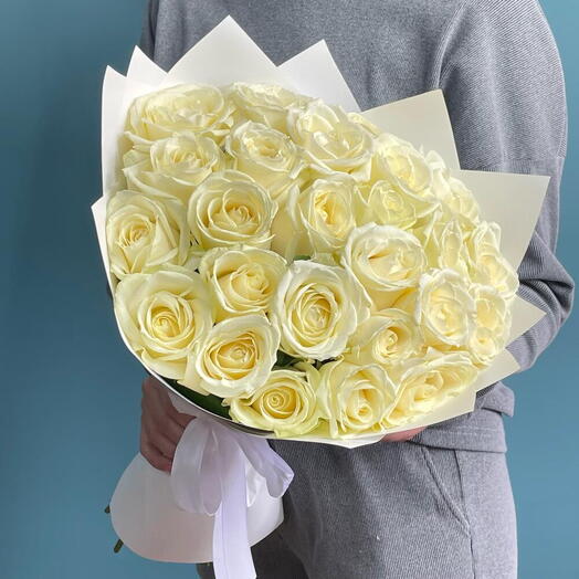 25 White Roses