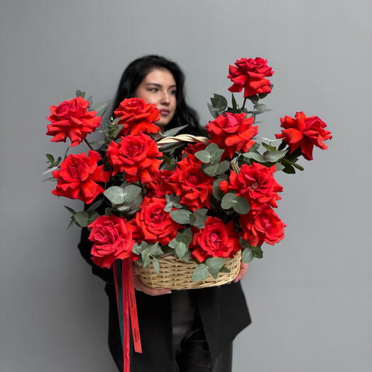 Корзина с цветами