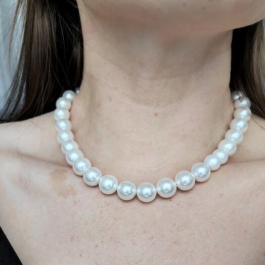 Колье из искусственного жемчуга