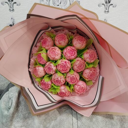 Chocolate bouquet "Peonies" - 17 pieces
