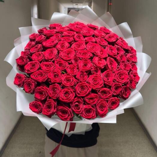 Ramo de rosas rojas