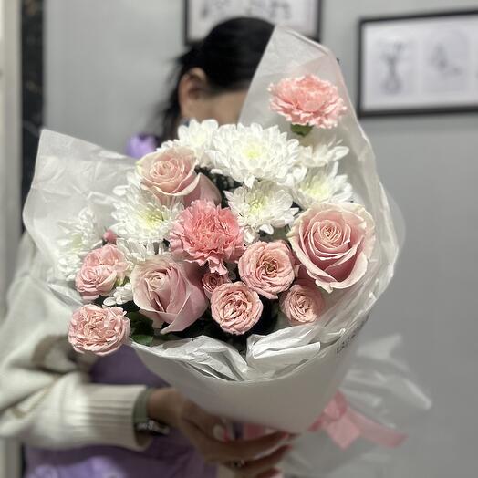 Букет «с нежными розовыми розами «💕🤍