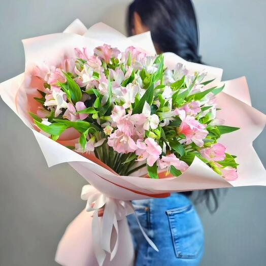 Букет "Нежное вдохновение" + открытка