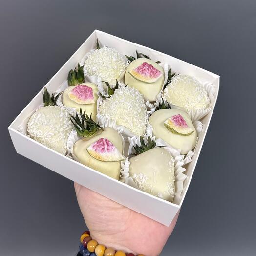 Клубника в белом бельгийском шоколаде 🍓