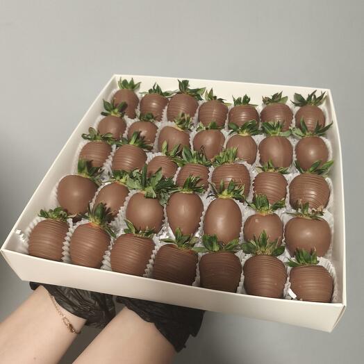 Клубника в шоколаде 🍫(25-36 ягод) Молочное вдохновение