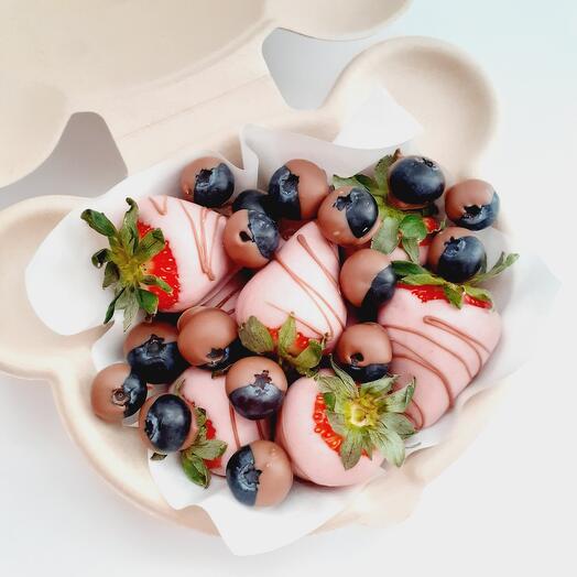 Fresas + arándanos cubiertos de chocolate
