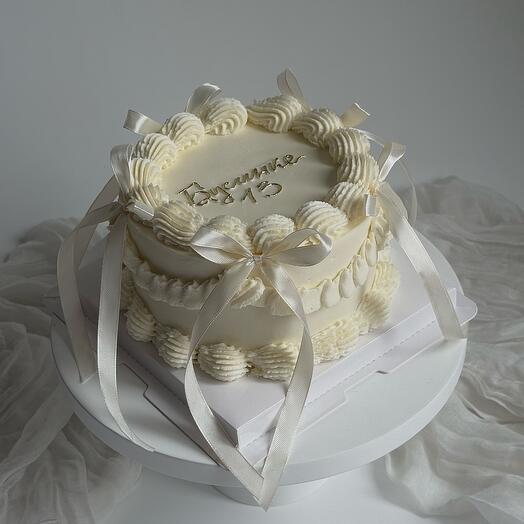 Lambeth bento cake with bows