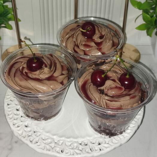 Десерт в стаканчике " Вишня 🍒 шоколад 🍫 Набор из трёх штук
