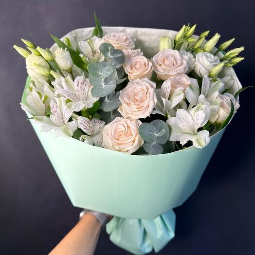 Букет нежных цветов | эустома и розы