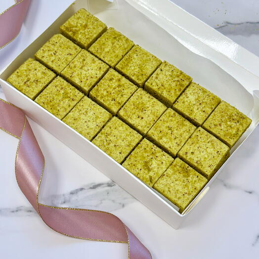 Птичье молоко фисташка 18 конфет