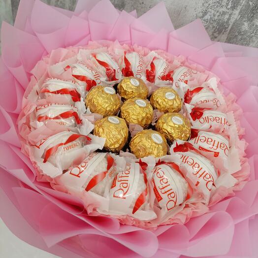 Букет RAFFAELO 3