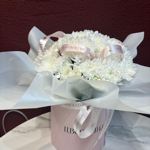 Нежная композиция из хризантем