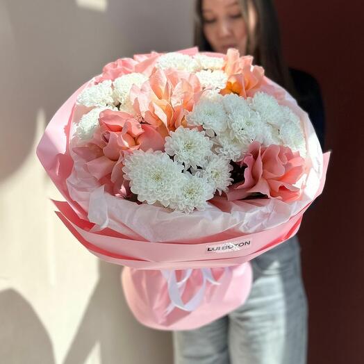 Букет "Французские розы и хризантемы"