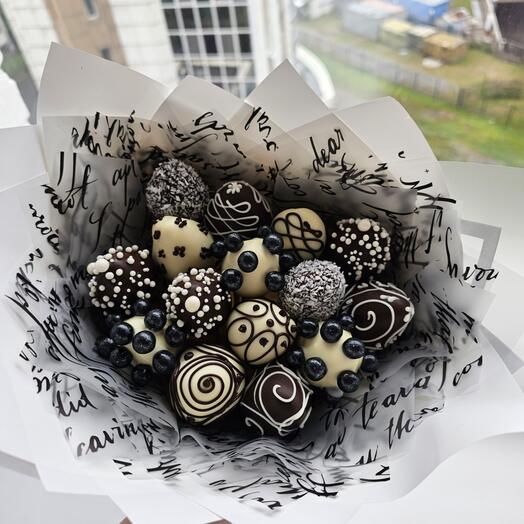 Букет 15 клубник в шоколаде арт. 3907