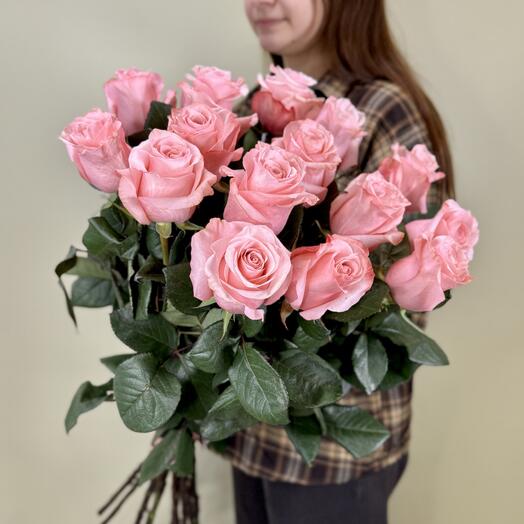 Букет из 15 розовых роз "Би Свит"